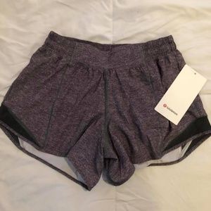 Lululemon Hotty Hot Short II Long Size 6